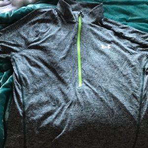 Under armor pull over